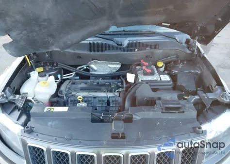 2016 Jeep Compass Sport из США, поврежденный, VIN 1C4NJDBB7GD670821